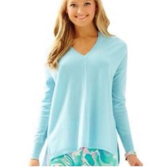 Lilly Pulitzer Blue V-Neck Sweater - Picture 1 of 5